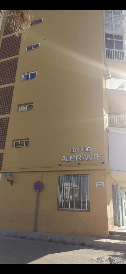 מאלגה Studio On The Beach Front מראה חיצוני תמונה