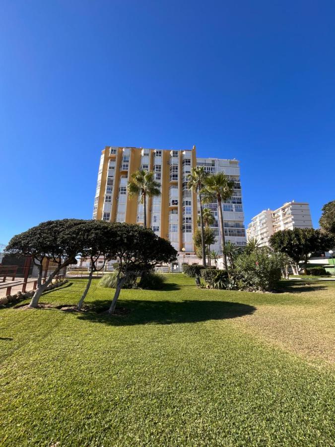 מאלגה Studio On The Beach Front מראה חיצוני תמונה